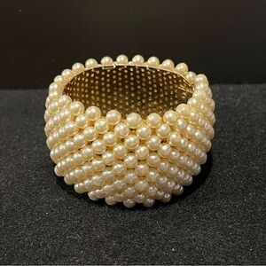 Vintage Pearl-Cluster Stretch Bracelet in Cream
